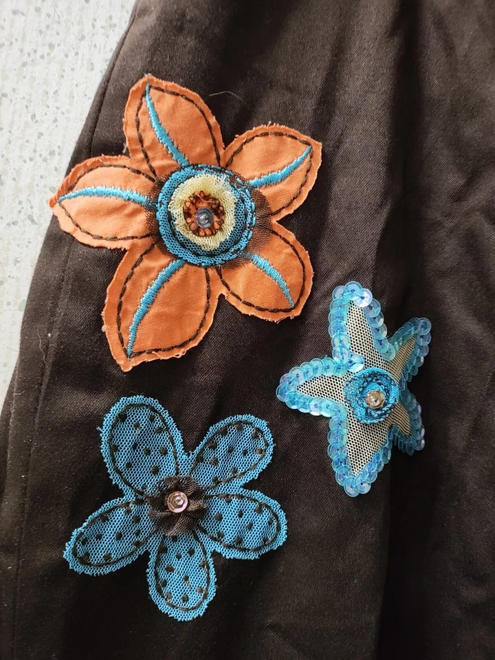 Pantalones Capri Bentley A Para Mujer 8 Bordados Lentejuelas Marrón Cremallera Lateral Hechos en EE. UU. Limpios Foto 2 de 4