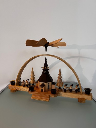Schwibbogen-Pyramide Seiffener Christmette mit Turmbläsern. KULTURERBE - Bild 2 von 12