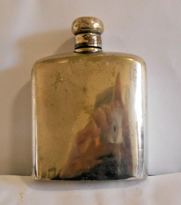VINTAGE HIP FLASK SIZE 1/2 BOTTLE OF YOUR FAVOURITE DRINK SHEFFIELD PEWTER UK