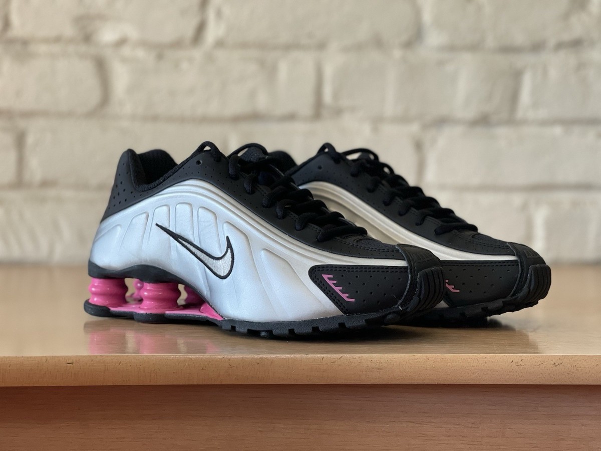 Nike Shox R4 Black Metallic Silver Pinksicle AR3565-012 Women Size