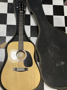 Starcaster by Fender 0910104121 Dreadnought Acoustic Guitar 6-String W/case