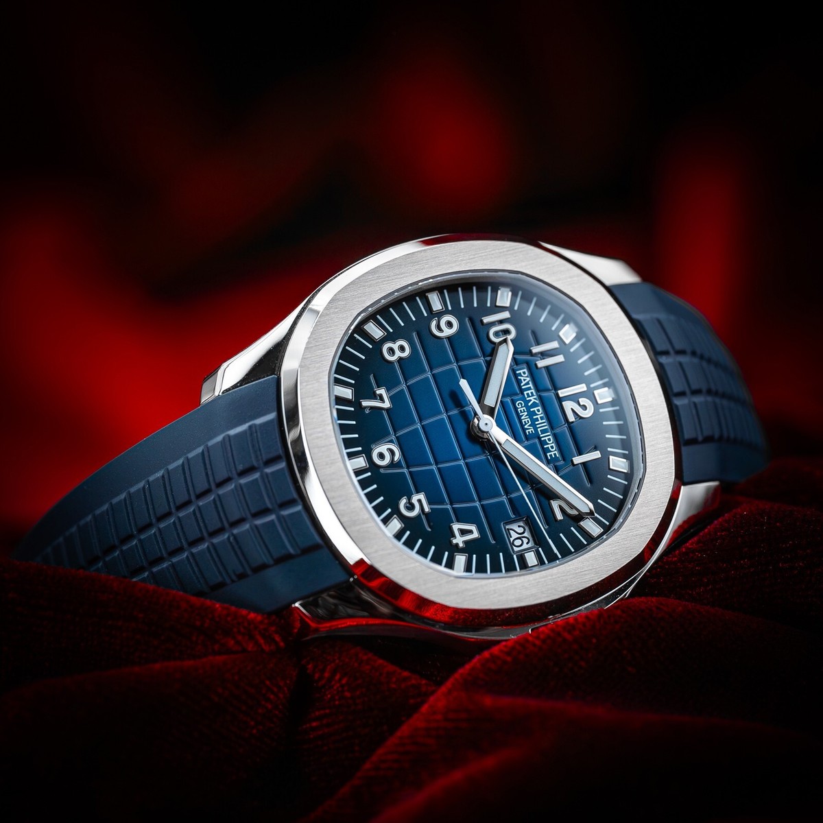 Patek Philippe Aquanaut White Gold Blue Dial 5168G-001