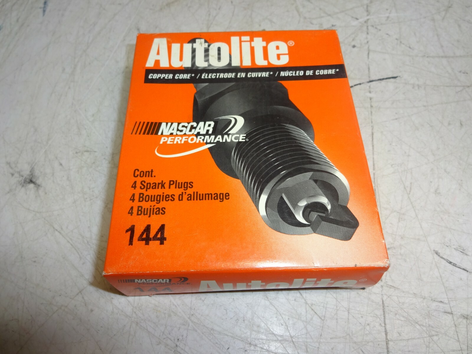 AUTOLITE 144 SPARK PLUGS QTY. 4 IN BOX