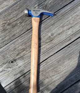 Vaughan CF1 23 oz. California Framer Hammer -Straight Handle Milled Face