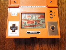 NINTENDO Donkey Kong Game and Watch in Excellent Condition (DK-52) 1982