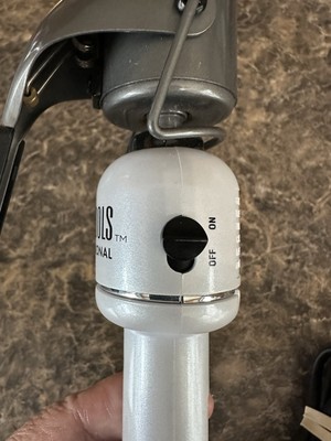 HOT TOOLS Pro 1-1/2'' / Ceramic Barrel / Spring Curling Iron