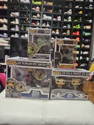 4 Star Wars Funko POPS, han Solo Princess Leia, Luke Sky Walker, Yoda, And Ren