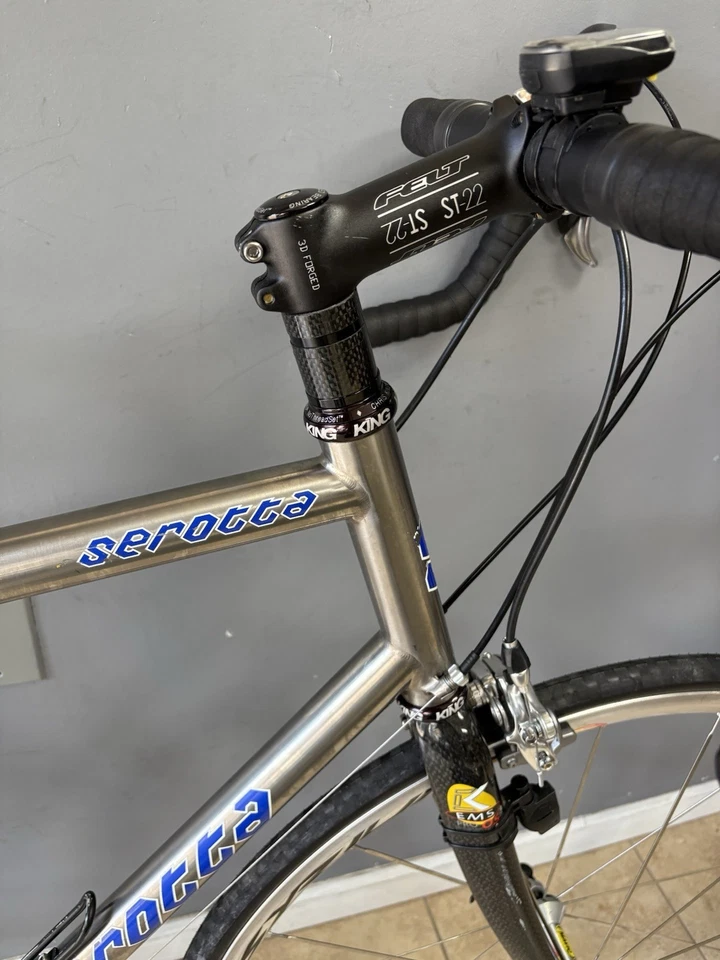 Bicicleta de Carreras de Carretera Serotta Fierte Titanio/Carbono Shimano Ultegra Hecha en EE. UU. 🇺🇸 Foto 3 de 4
