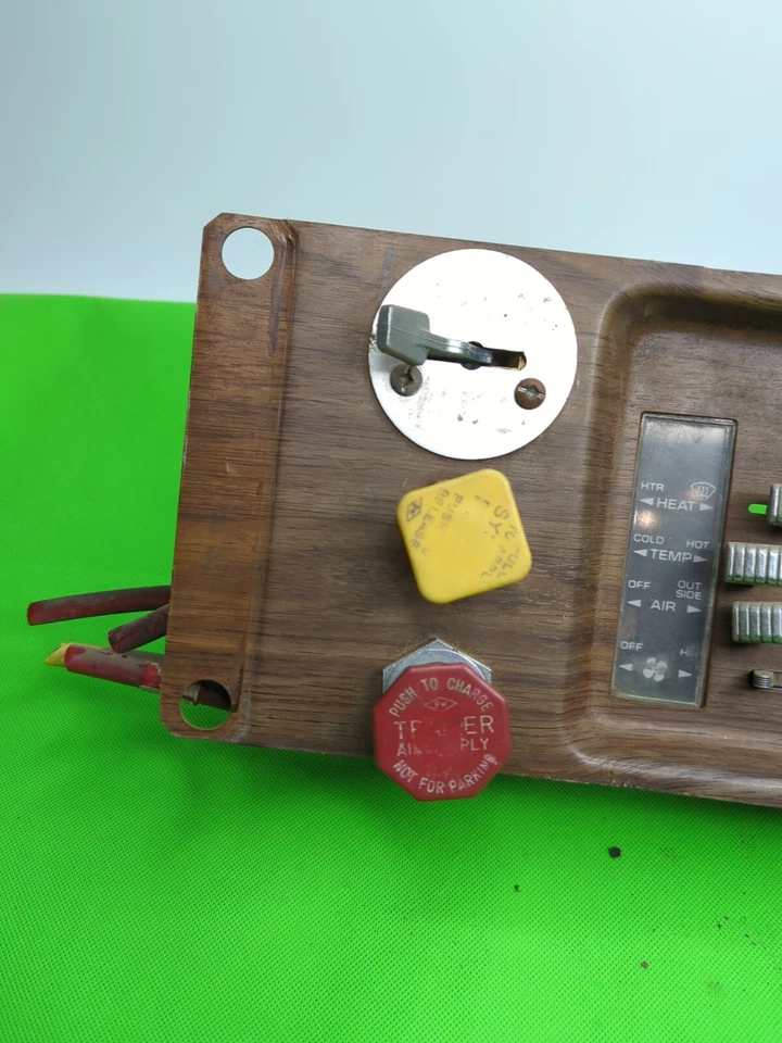 1984 GMC BRIGADIER Heater A/C Temperature Controls - Image 3 of 4