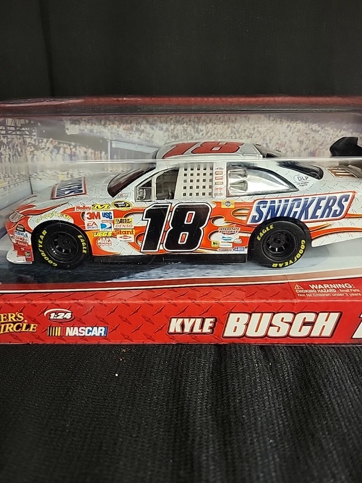 WINNERS CIRCLE 1/24 #18 KYLE BUSCH SNICKERS CAMRY New In Box - Image 2 of 4