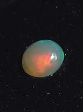 RARE ! OPALE BLANCHE MULTICOLORE D'ETHIOPIE : 2,45 CARATS