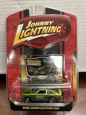 Johnny Lightning 1971 Chevy Vega Pro Stock Classic Gold Diecast 1:64 Scale Green