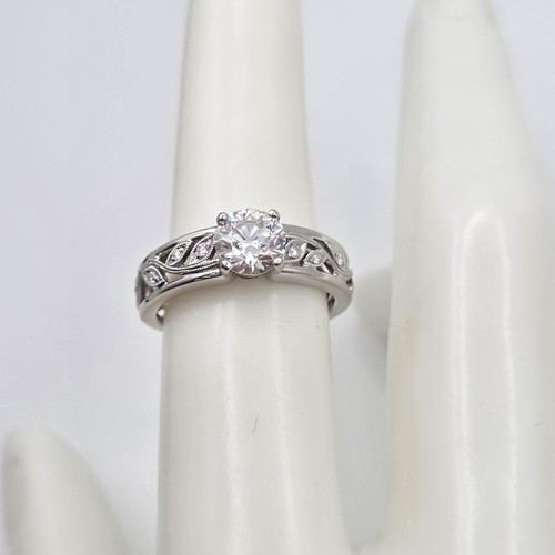 Simon G 18K White Gold Lightbox Lab Grown Diamond Floral Engagement Ring sz 6.5