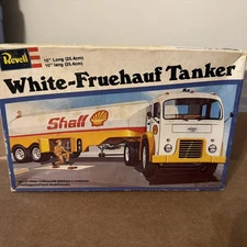 REVELL - WHITE - FRUEHAUF TANKER - SHELL - ESSO - 1980 VTG - 1:48 - KIT# H7311
