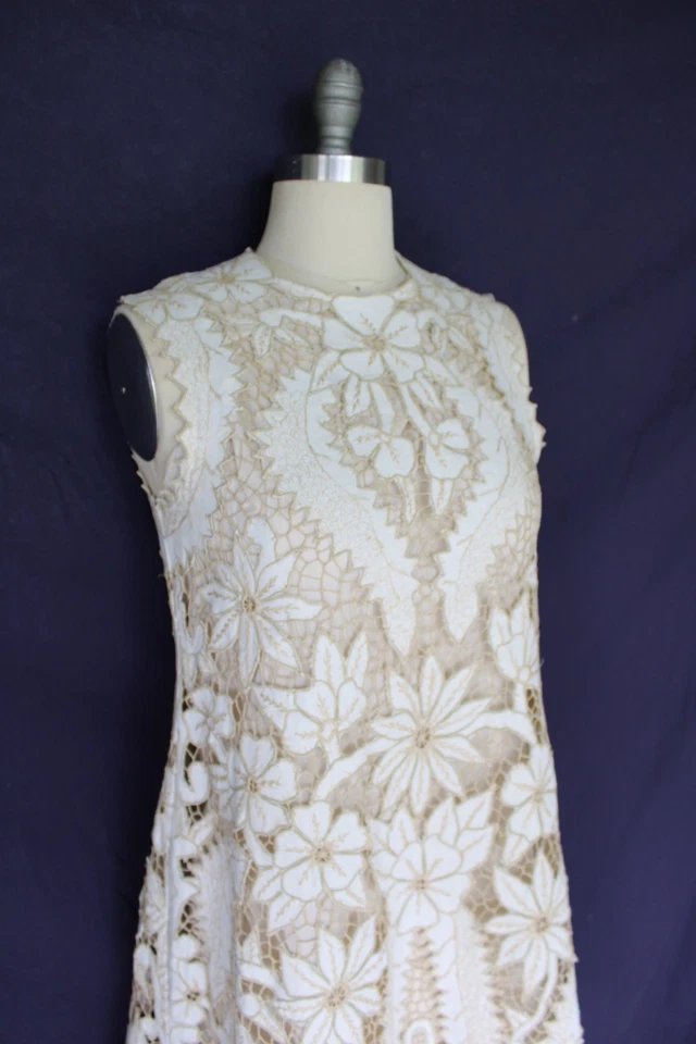 Vestido de encaje de lino eduardiano vintage 1960 corte trabajo bordado Mod Jackie O Oscar Foto 3 de 4