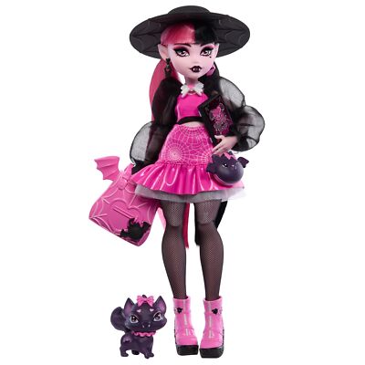 Monster High Draculaura Doll with Count Fabulous and Accessories for Kids 4+