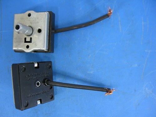 (1) *NEW* TOWER 13627 5 POSITION 1/10HP 120VAC 3A 240VAC 12A 120VAC 6A