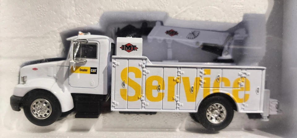 NORSCOT 1:50 Scale CAT Dealer Service Truck 55118 - Image 3 of 4