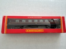 Hornby R475 LMS Brake 3rd Coach OO Gauge