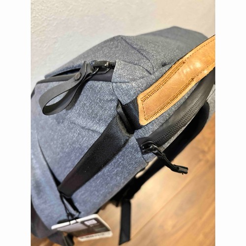 Peak Design BEDB-30-CH-2 Everyday Backpack 30L Gray Camera Bag from Japan F/S - Picture 4 of 14