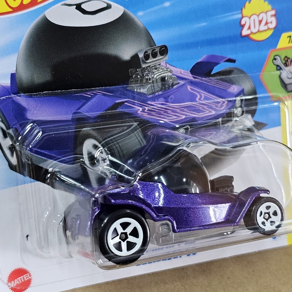 Hot Wheels Experimotors Decidedly Go - Magic 8 Ball Spielzeugauto 1:64 Mattel 2025 Short Card