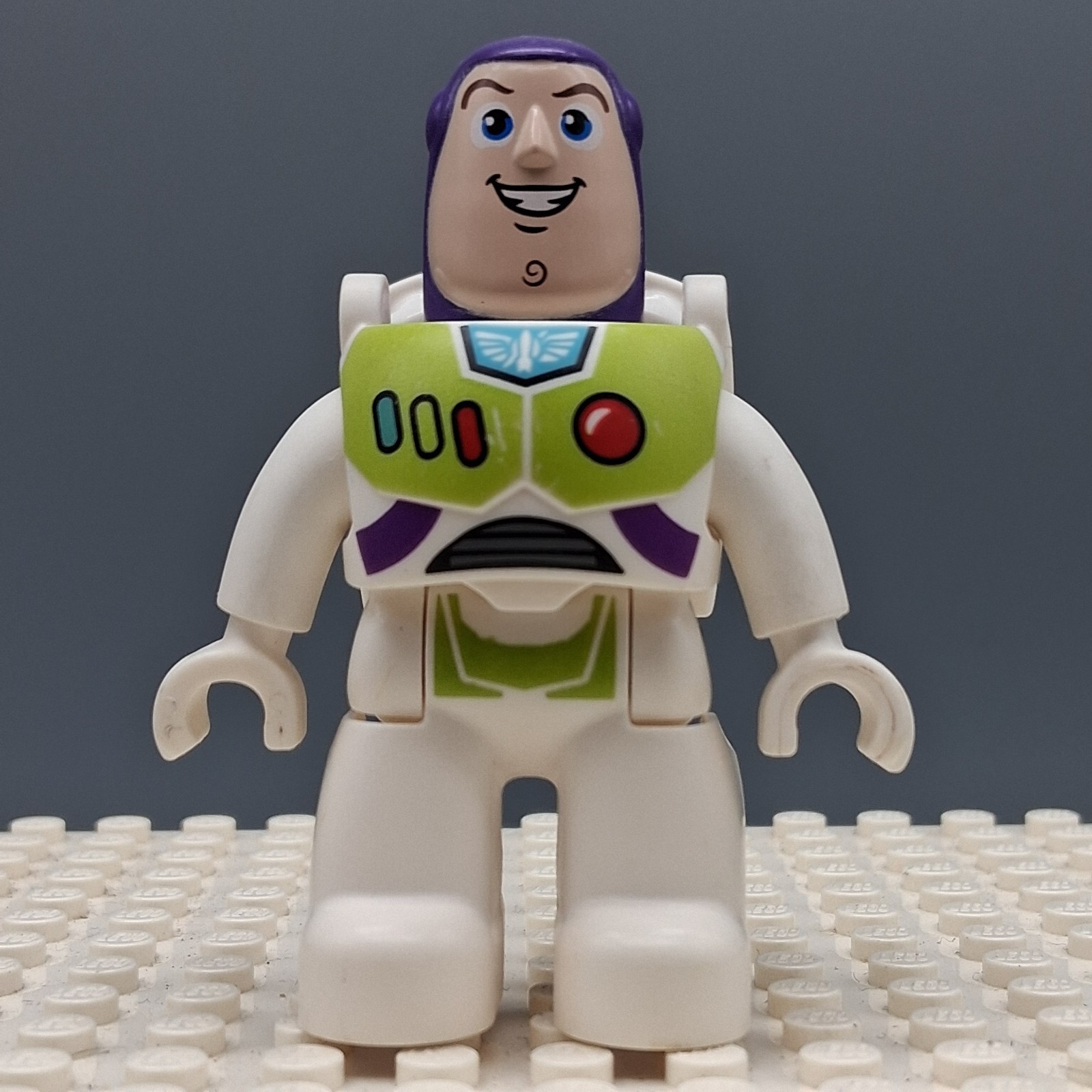 Lego Duplo Buzz Lightyear con minifigure tuta dettagliata