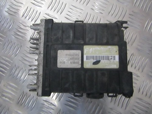443907311B Motormanagement, Steuergerät, ECU   Volkswagen Golf DE330425-78