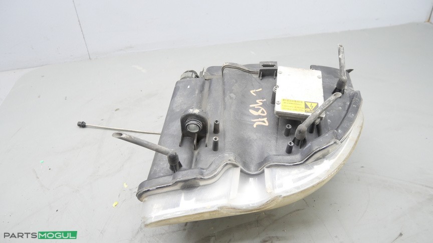 2005-2008 Maserati Quattroporte Front Right Passenger Side Xenon Headlight OEM