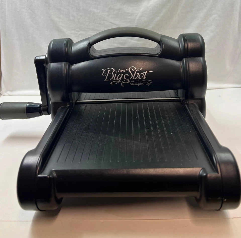 Портативная машина для штамповки тиснения Sizzix Big Shot for Stampin' Up — черная - Изображение 4 из 4