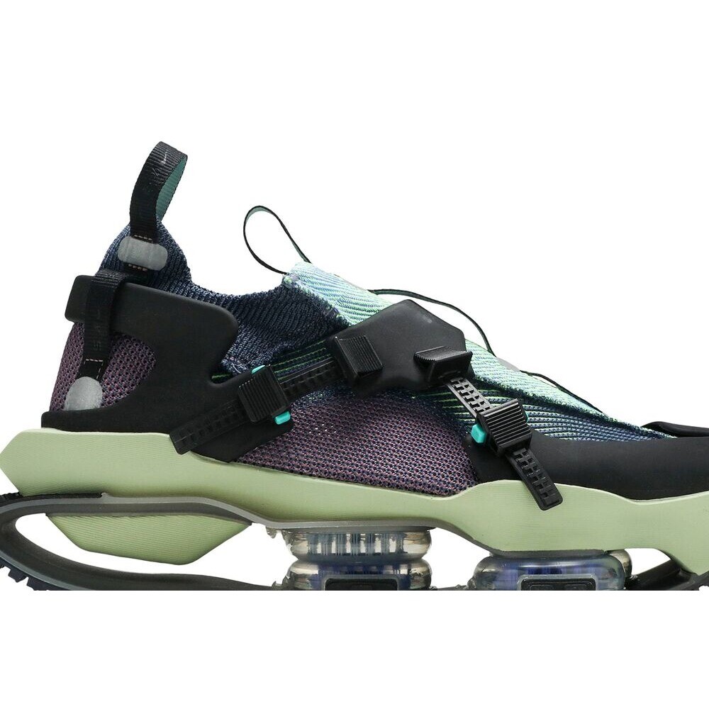 nike ispa zoom road warrior