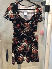 New Nwt UO velvet floral Babydoll mini Dress Sweetheart Urban Outfitters