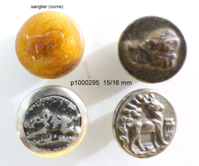 Boutons - Rare ancien bouton chasse vénerie en laiton embouti tête de sanglier hure 25 mm