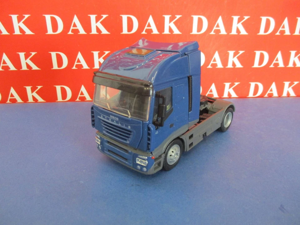 Die cast 1/43 Modellino Camion Truck Iveco Stralis 540 + New Holland FR920 - Immagine 2 di 4