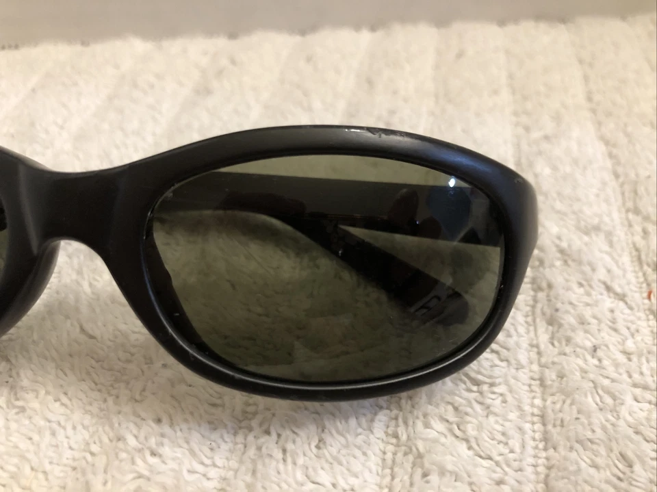 Gafas de sol vintage BAUSCH LOMB W2873 marco negro rectangular PVBM ver fotos  Foto 2 de 4