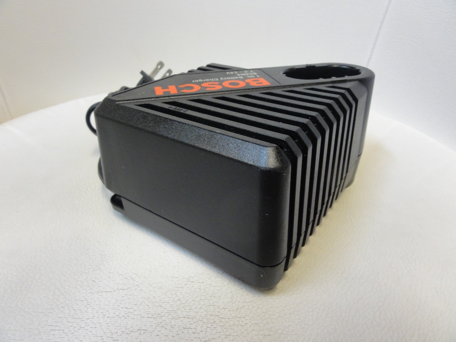 Bosch Genuine BC004 12V 14.4V 18V 24V Battery Charger Replaces BC130 BC016 BC005 eBay