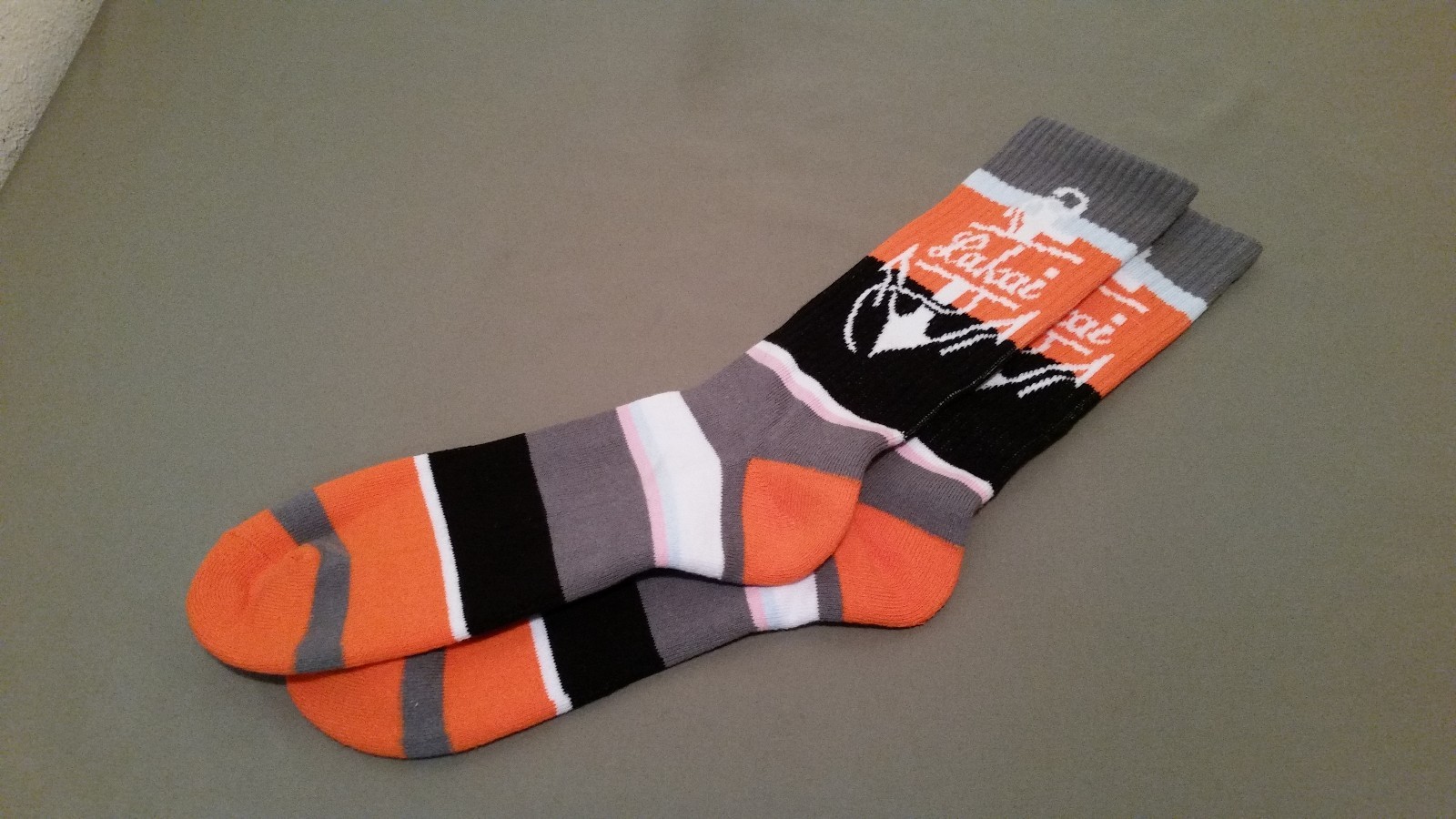 new skate Lakai skateboard socks