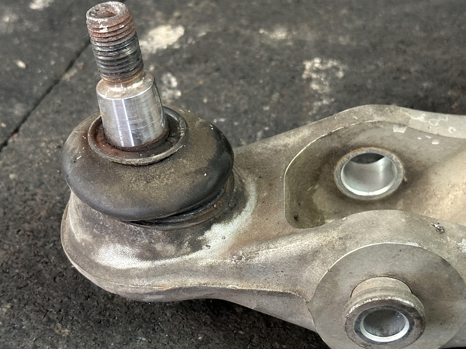 03-07 MASERATI COUPE GT FRONT DRIVER LEFT LH LOWER CONTROL ARM 386600303