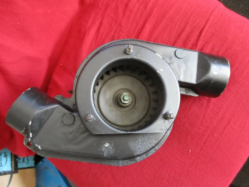 Porsche 914 heater blower motor TESTED GOOD  1970-1972 Original German USED - Image 4 of 4