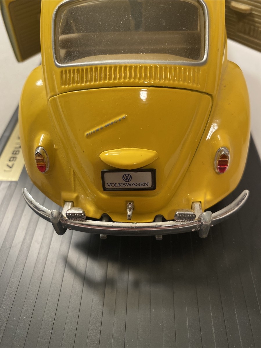 Volkswagen Beetle (1967) イエロー Amazon.com: KiNSMART - 1967 Volkswagen Classic Beetle 5 Inch