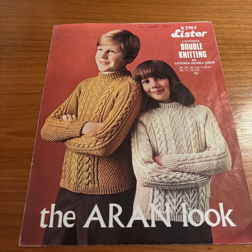 Lister 2164 Double Knitting Boys/girls Aran Look Jumpers 26,28,30 Chest, Writing - Image 3 of 3