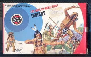 Airfix Indians 1/32 Complete 1975 Edition 22 Pieces Total Box Damaged