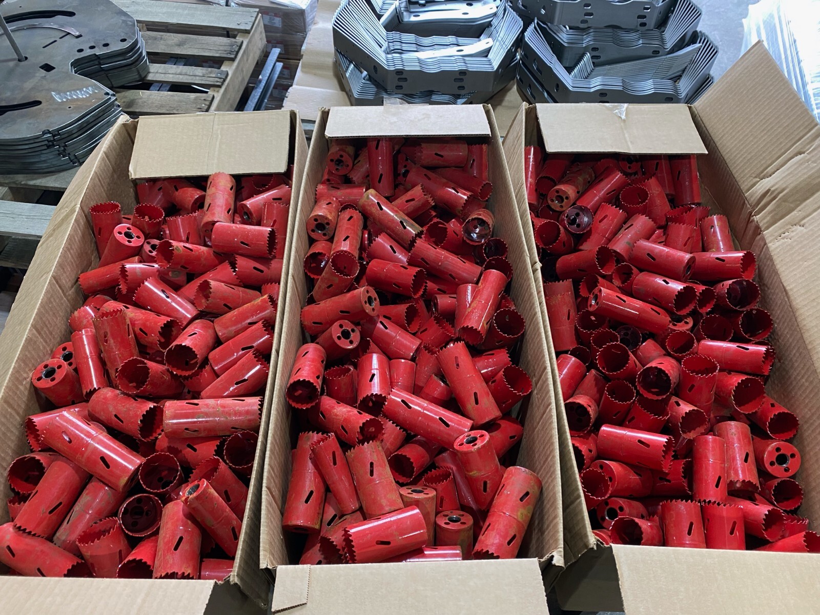 Lot of 100 hole saws, 1.625" diameter, 3" deep cut, M42 bi-Metal 1 5/8 x3 NEW