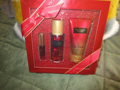 NEW VICTORIA S SECRET PURE SEDUCTION 3 PIECE SET MIST & LOTION 2.5 GIFT SET