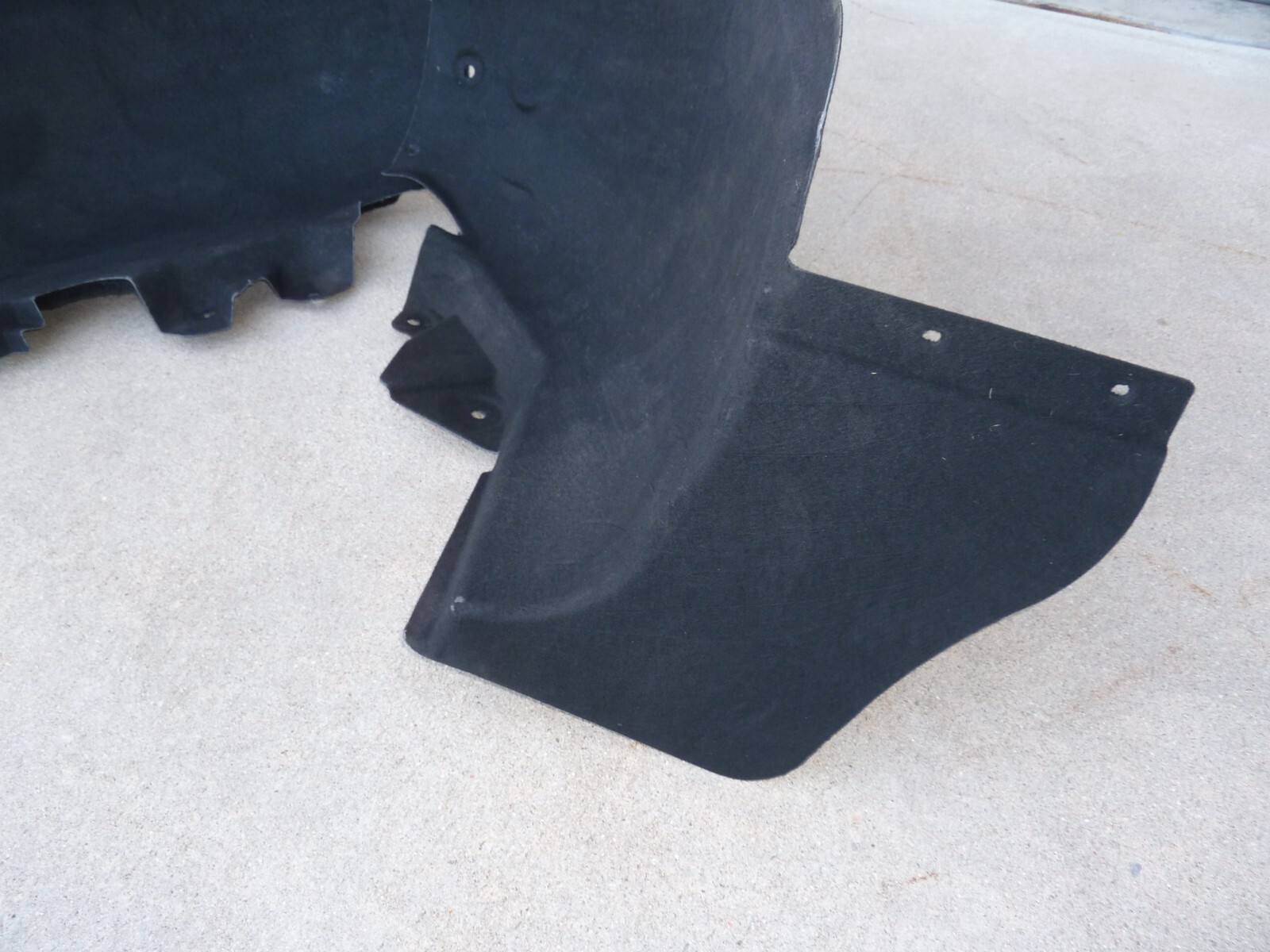 2015+ BENTLEY BENTAYGA Left Drivers Rear Splash Shield Well Guard Dust Cover