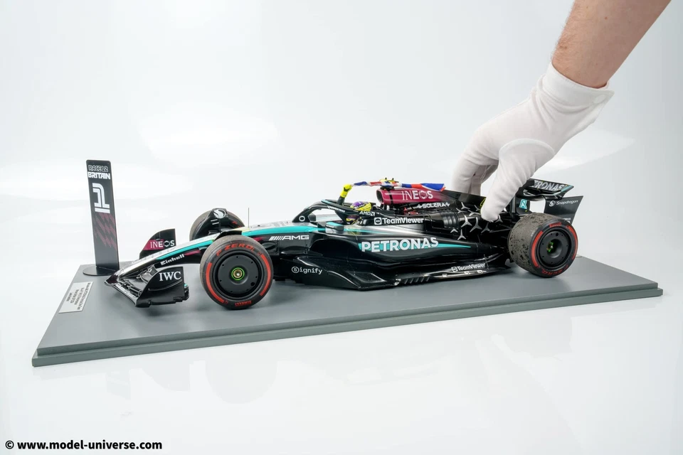 Spark 1:12 Mercedes-AMG Petronas F1 W15 #44 Winner British GP 2024 Lewis Hami... - Image 4 of 4