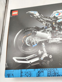 LEGO 42130 BMW M 1000 RR Sealed New MISB Technic Technic EOL Motorcycle 42056