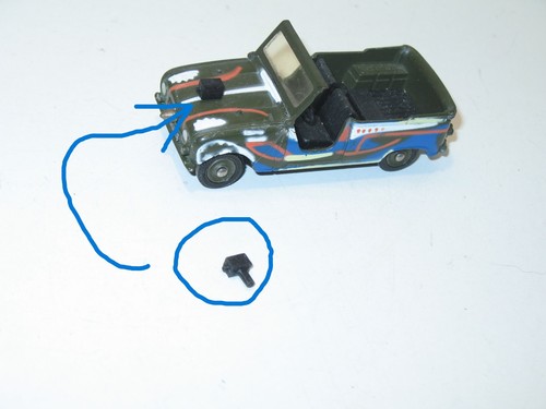 Dinky Toys, La Kamera Von Motorhaube Der 4L Sinpar Militär Tanguy Laverdure