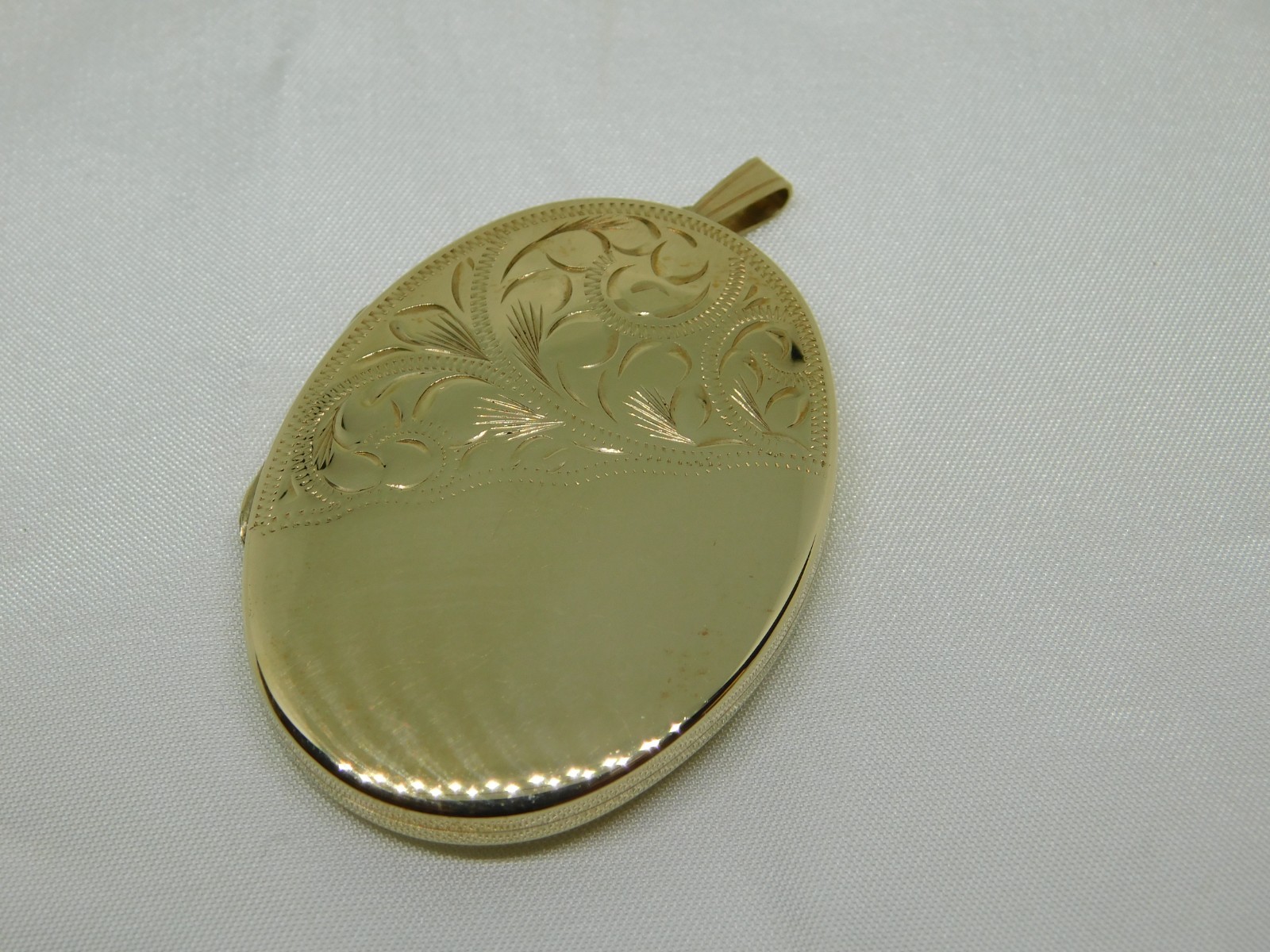 9ct Gold Large Oval Half Patterned Locket Only