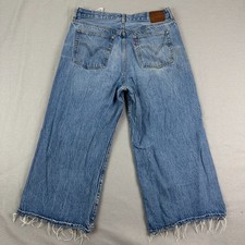 Levis Jeans Women 31 Wide Leg Cropped High Rise Button Fly Light Wash 32x23