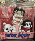 Vintage 1997 Betty Boop/Bimbo/Pudgy 3-Piece Vinyl Rubber Figure Doll Set In Case
